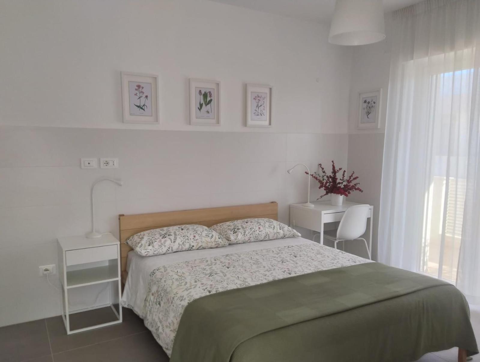 Sea Wind Stanza Con Garage E Ascensore Поліньяно-а-Маре Екстер'єр фото